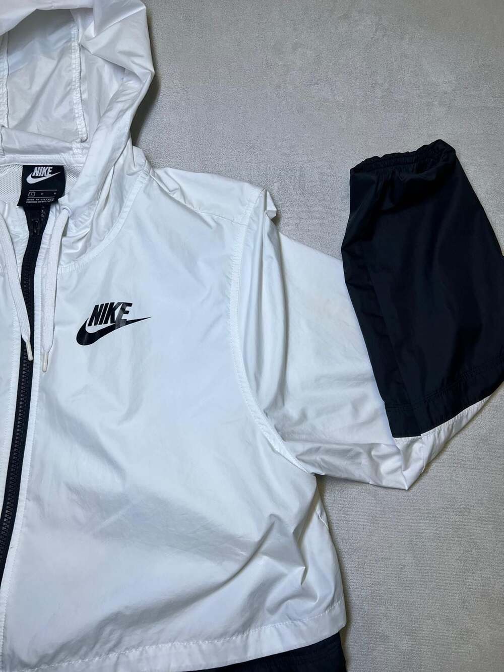 Nike Jacket Womens Small White Sportswear Repel Woven Windbreaker Hooded - Picture 6 of 14